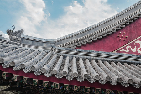 中国建筑装饰华丽的屋顶瓦
