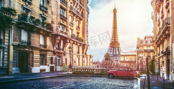 从一个小小的街道巴黎的埃菲尔铁塔