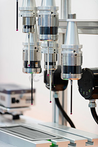机械制造自动化摄影照片_在制造过程中的光学探针