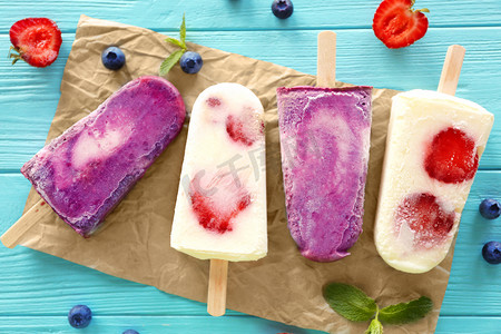 酷贴纸摄影照片_鲜美的水果冰淇淋 