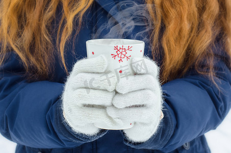 手冬天雪