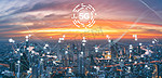 城市背景的5G网络。无线通信技术网络连接在智能城市的许多分支中工作.