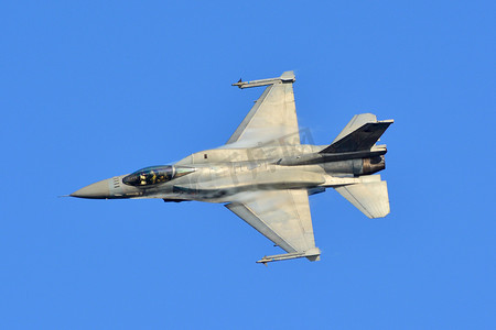 f16 c 座 52 加