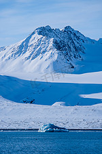  挪威山水自然斯匹次卑尔根岛朗伊尔城斯瓦尔巴特北极海洋冬极地日落天