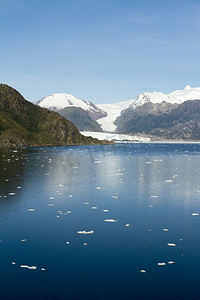 雪卡通摄影照片_智利-Amalia Glacier 在阳光灿烂的日子