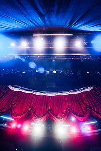 歌剧舞台摄影照片_与舞台上的灯光幕布