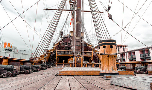 古代桅杆摄影照片_详细的 galeone 海王星船