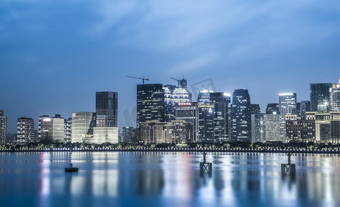 杭州建筑景观与城市天际线的夜景