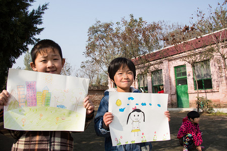 乡村小学里的小学生