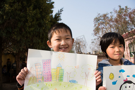 智慧城市人摄影照片_乡村小学里的小学生