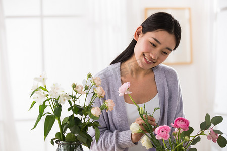 青年女人的家庭生活