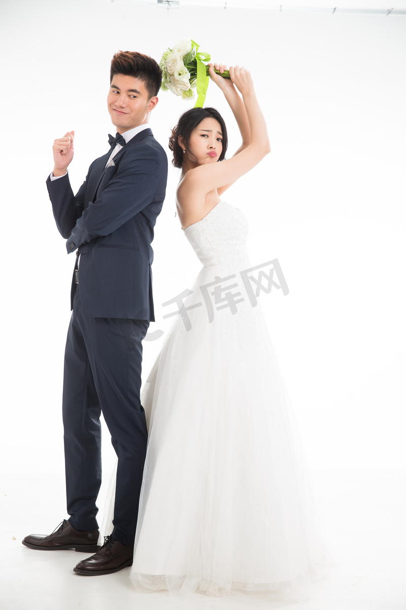 浪漫的新婚夫妇高清摄影大图 千库网