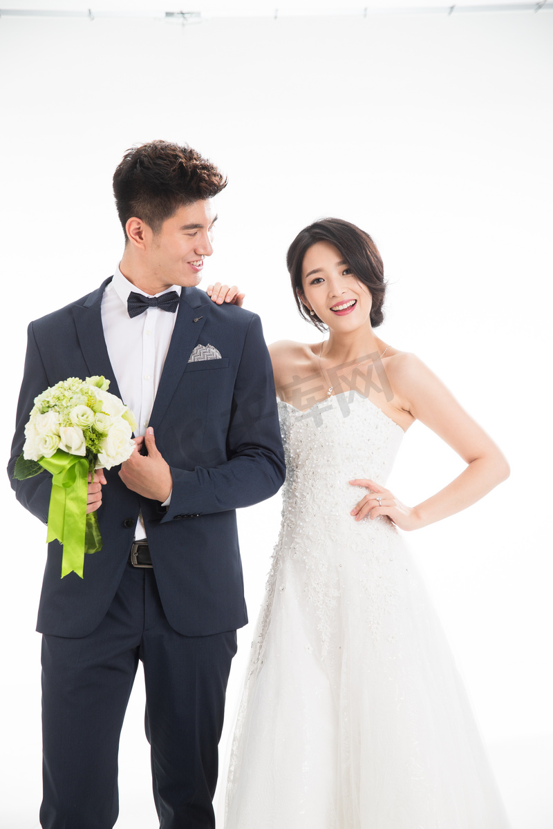 浪漫的新婚夫妇高清摄影大图 千库网