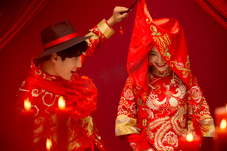 红色结婚喜庆摄影照片_中式古典婚礼