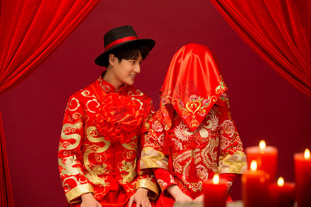 丝绸礼结摄影照片_中式古典婚礼