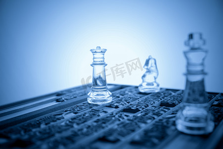 象棋游戏摄影照片_活字印刷和国际象棋