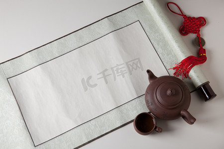 茶书法摄影照片_静物画轴茶具
