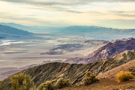 山地形摄影照片_美国死亡谷国家公园