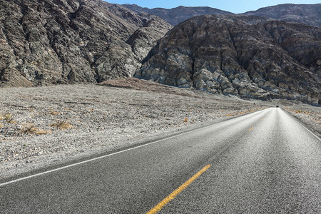 自驾道路摄影照片_汽车广告背景图