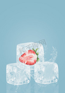 草莓冰块摄影照片_冰块里的草莓摄影图配图