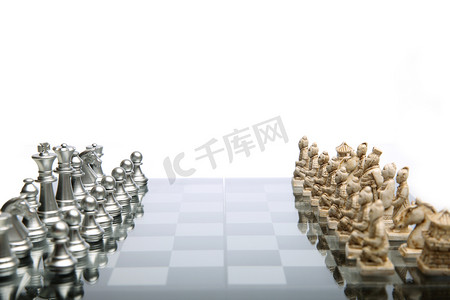 西方传统摄影照片_静物兵马俑国际象棋