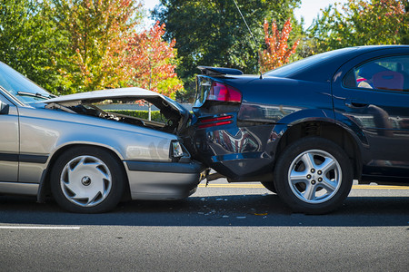 汽车事故涉及两辆车