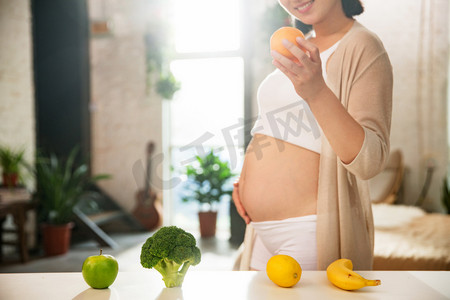 孕妇健康饮食摄影照片_孕妇的健康饮食