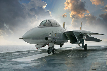 航母和海军摄影照片_f-14 战斗机在航母甲板上下方戏剧性 cl