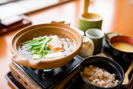 vegetable摄影照片_Tofu set in japanese restaurant 