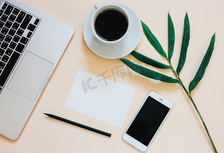 designer摄影照片_Creative flat lay photo of workspace desk