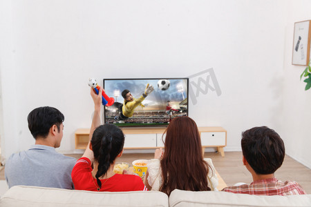 客厅看电视摄影图片-客厅看电视摄影作品-千库网