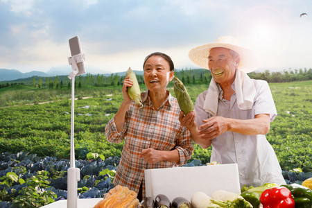 科技健康食品摄影照片_农民在线直播销售农产品