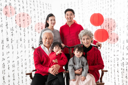 新年全家福摄影照片_幸福的东方家庭庆贺新年