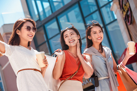 女人节摄影照片_快乐闺蜜逛街购物