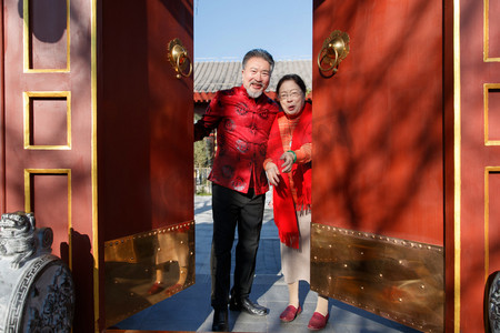 食物北京摄影照片_幸福的家庭过年包饺子