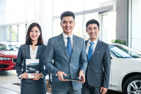 4s店的汽车销售人员