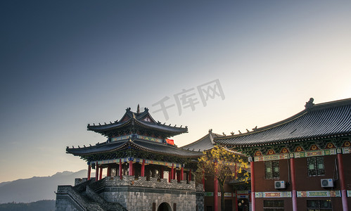 大气中式摄影照片_温州市南雁荡龙兴观寺庙建筑摄影图配图
