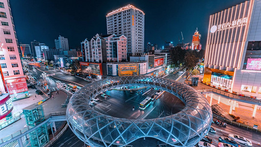 昆明城市路口密集车流夜景灯光