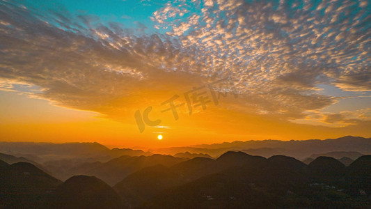 日月山河摄影照片_航拍大山日出朝霞壮丽风景美好曙光日出