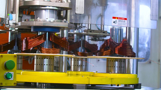 机械电机摄影照片_工业电机生产过程工厂内部实拍