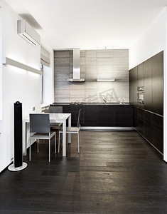 简约风格首页摄影照片_黑白色调的现代简约风格厨房室内