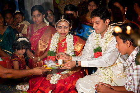 钦奈，印度 — — 8 月 29： 印度 (泰米尔语) 传统婚礼 c