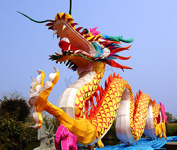 中国传统彩龙花灯展