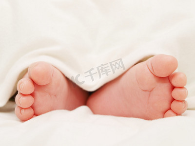 parts摄影照片_Baby feet