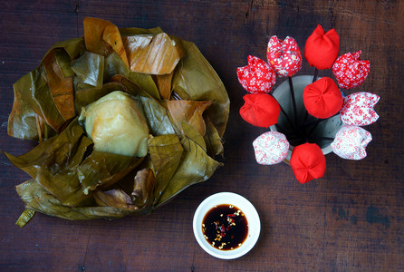 饮食金字塔摄影照片_越南食品、 金字塔粽子