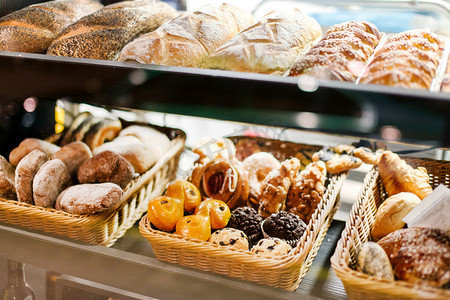 bageri på marknaden在市场上的面包店