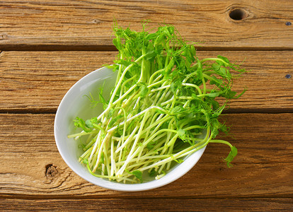 食品树叶摄影照片_绿色的豌豆苗