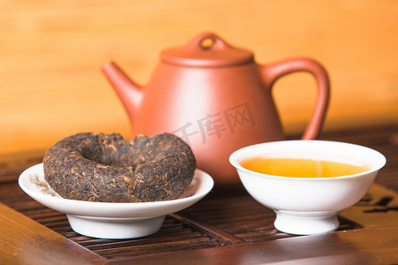 热水壶装饰摄影照片_中国茶具