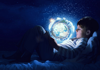 睡觉前做梦的男孩3d.