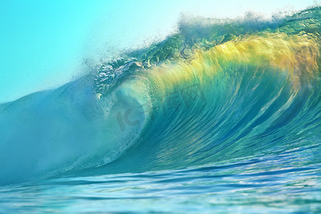 ai膨胀风摄影照片_海浪。热带海水。没有人冲浪膨胀